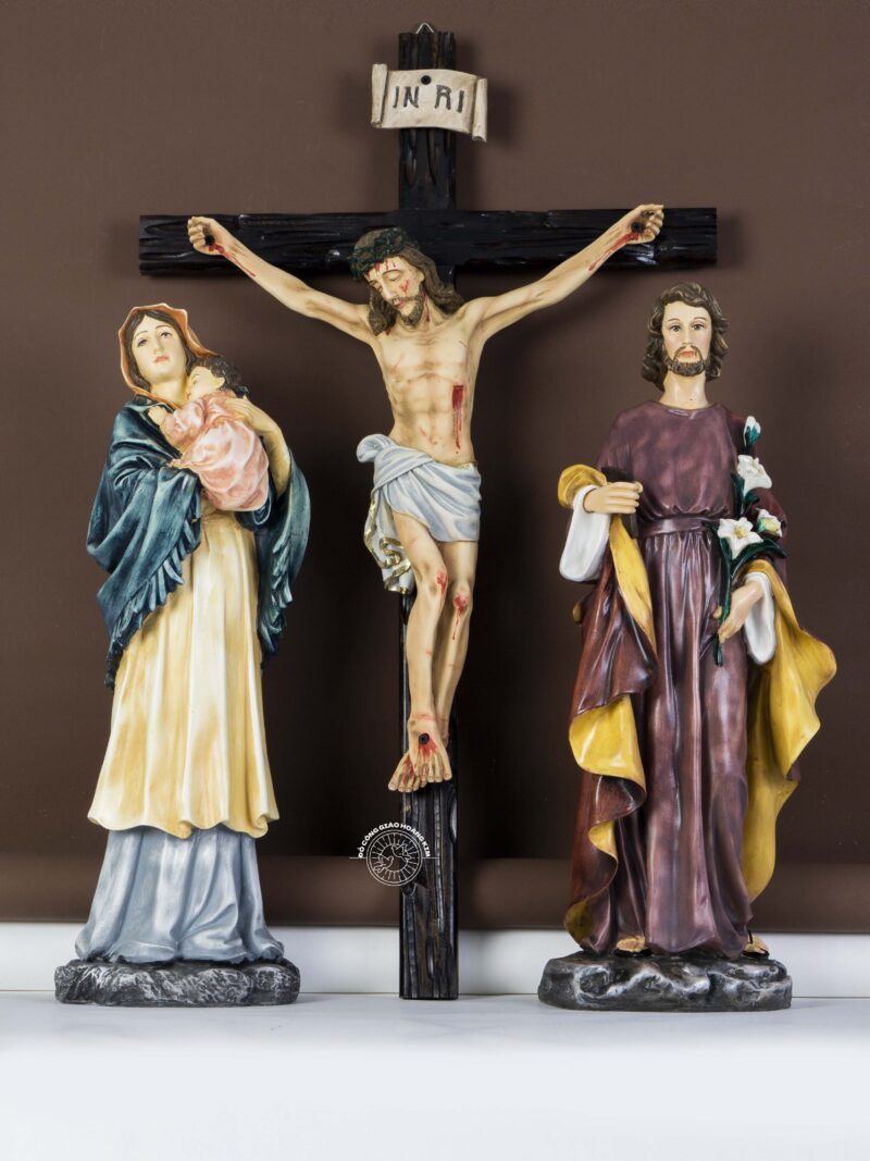 Bộ Tượng Công Giáo Gia Đình - Tượng Chúa Chịu Nạn - Đức Mẹ Bồng Con - Thánh Giuse Thợ 60cm